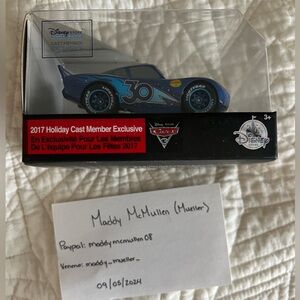 Disney Store Cast member exclusive lighting McQueen Diecast car